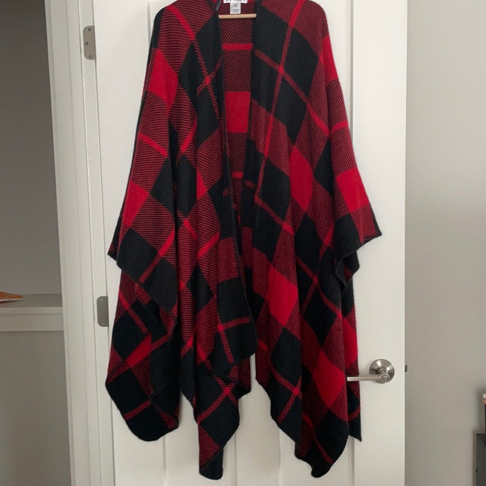 Forever 21 shawl/cardigan/poncho